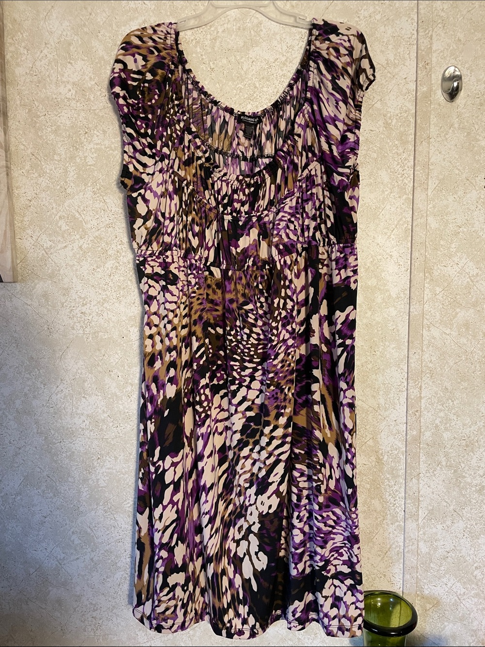 Blooming Rose Plus Size 3X Purple Abstract Print Midi Dress with Scoop Neck
